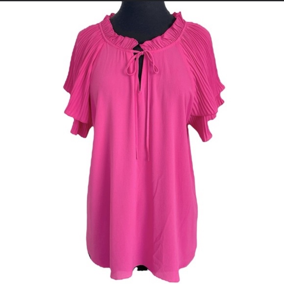Tops - 28• Nwt Violet & Claire Flare Sleeves Blouse